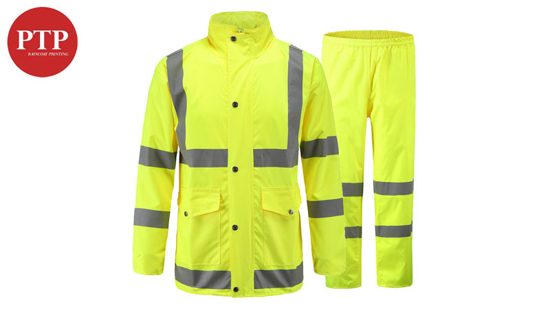 Bộ quần áo mưa thường sử dụng Polyester Oxford